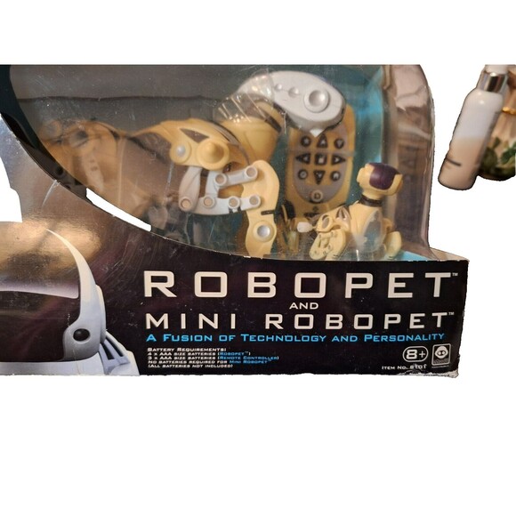 Vintage Original ROBOPET WoWWee 2005 Robot Dog RC Remote Control Sealed  White - Picture 3 of 6
